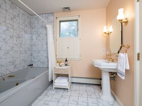 375 Atherton St, Milton MA 02186