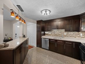 237 South St 6, Shrewsbury MA 01545