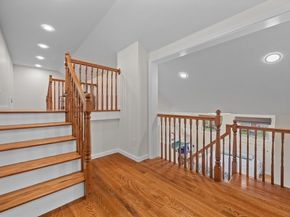 237 South St 6, Shrewsbury MA 01545