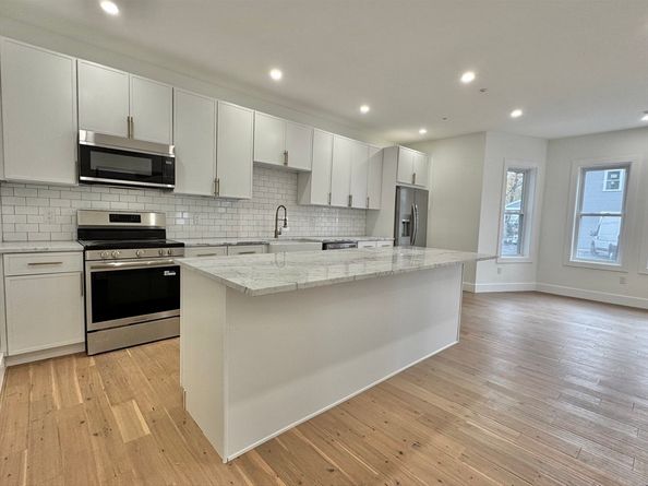 20 Broad St 5, Medway MA 02053