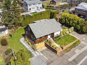 6 Desmond Dr, Nahant MA 01908