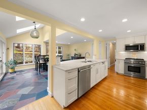 11 Sterling Rd, Wellesley MA 02482