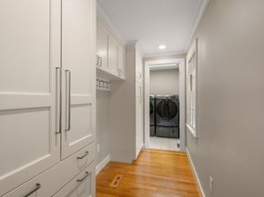 11 Sterling Rd, Wellesley MA 02482
