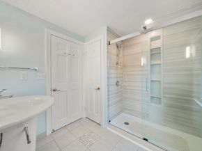 11 Sterling Rd, Wellesley MA 02482
