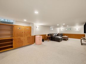 11 Sterling Rd, Wellesley MA 02482