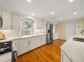 11 Sterling Rd, Wellesley MA 02482