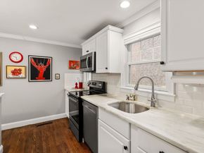 11 Oak St 16, Wellesley MA 02482