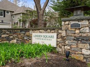 11 Oak St 16, Wellesley MA 02482
