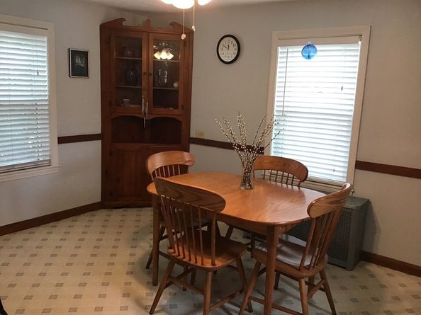 17 Grove St, Woburn MA 01801