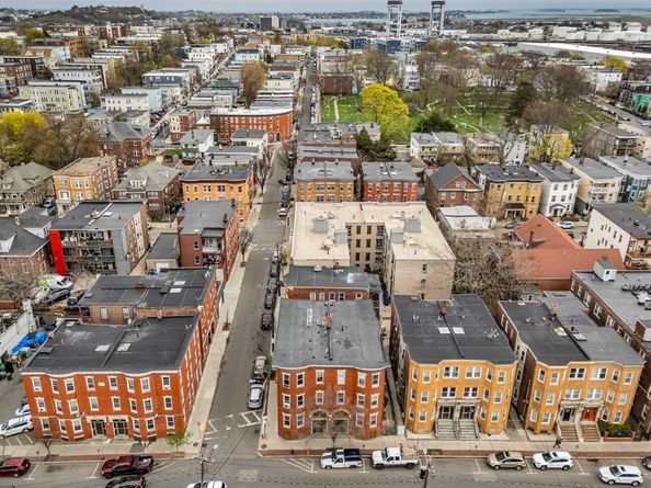 141 Hawthorne St, Chelsea MA 02150