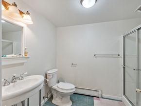 41 Betty Spring Rd, Gardner MA 01440