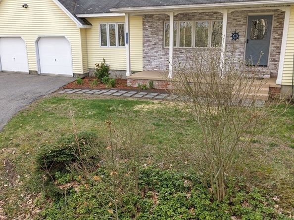 41 Betty Spring Rd, Gardner MA 01440