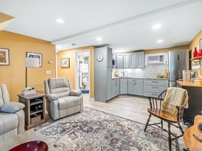 58 Streeter Rd, Paxton MA 01612