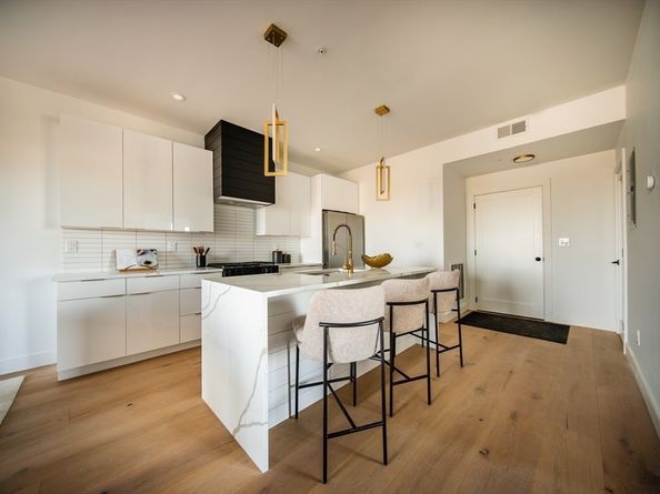 66 Mcgrath Highway 301, Quincy MA 02169