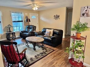 14 Servant Way, Southbridge MA 01550