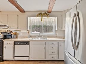 21 Beal St, Lunenburg MA 01462
