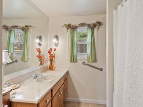 21 Beal St, Lunenburg MA 01462
