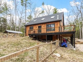 26 Pearl Rd, Ashburnham MA 01430