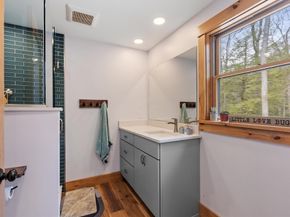 26 Pearl Rd, Ashburnham MA 01430