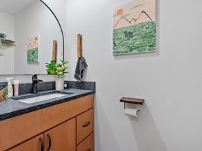 26 Pearl Rd, Ashburnham MA 01430