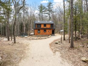 26 Pearl Rd, Ashburnham MA 01430