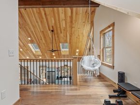 26 Pearl Rd, Ashburnham MA 01430