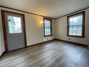 16 Barnard Rd, Worcester MA 01605