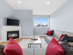65 Chelsea St 404, Boston MA 02129