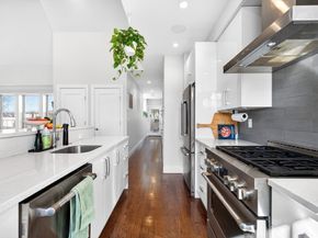 225 Dorchester St 15, Boston MA 02127