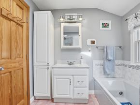 110 Starr Ave, Tewksbury MA 01876
