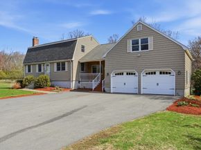 110 Starr Ave, Tewksbury MA 01876