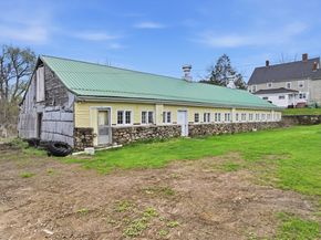 16 Main St, Brookfield MA 01506