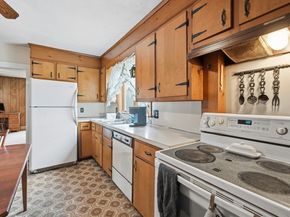 16 Main St, Brookfield MA 01506