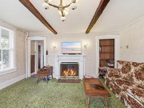 16 Main St, Brookfield MA 01506