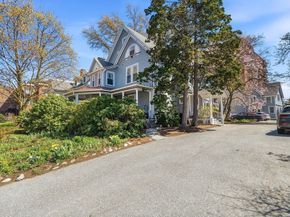 97 Sewall Ave 5, Brookline MA 02446