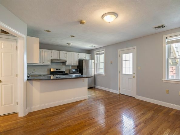 197 Lexington St, Boston MA 02128