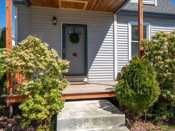 62 Frankfort St, Fitchburg MA 01420