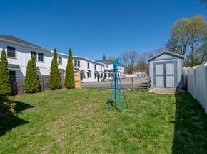 62 Frankfort St, Fitchburg MA 01420