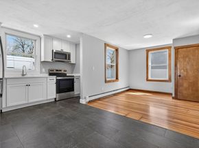 62 Frankfort St, Fitchburg MA 01420