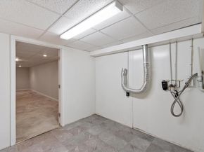 1 Hawthorne Circle, Andover MA 01810