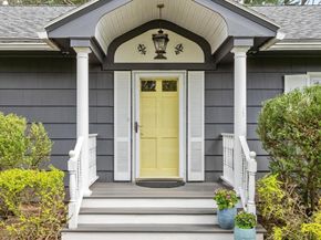 1 Hawthorne Circle, Andover MA 01810