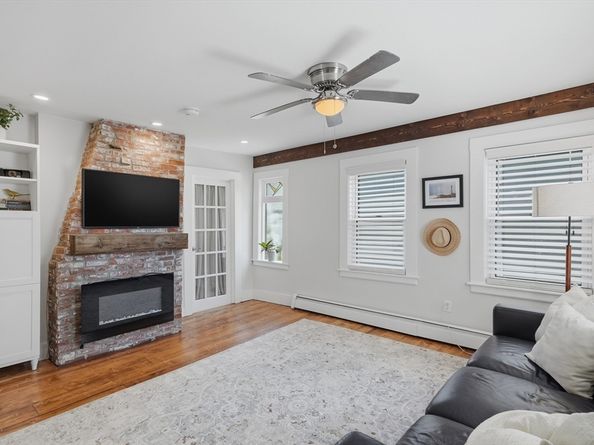 28 Village Street 2, Marblehead MA 01945