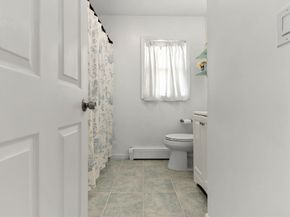 4 Alpine Ct, Gloucester MA 01930