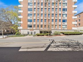 216 St Paul 502, Brookline MA 02446