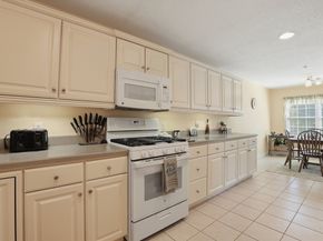 877 Auburnville Way K6, Whitman MA 02382