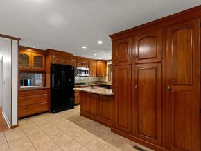 129 Elm Street, Kingston MA 02364