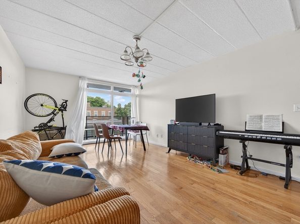 345 Harvard St 4A, Cambridge MA 02138