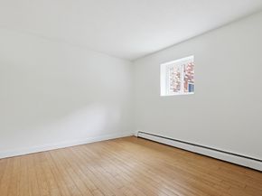 21 Westgate Rd 4, Boston MA 02467