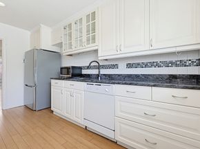 21 Westgate Rd 4, Boston MA 02467