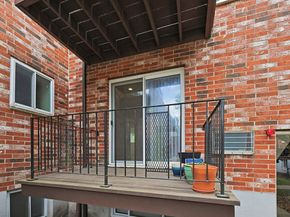 21 Westgate Rd 4, Boston MA 02467